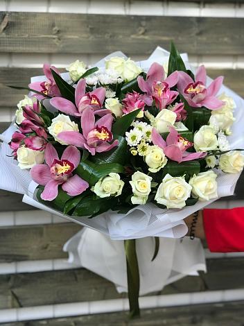 Букет цветов из: Розы и Хризантемы в Черниговке