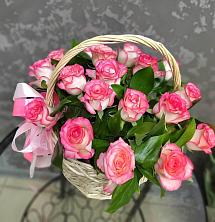 Цветочная композиция из Розы в корзине в Черниговке