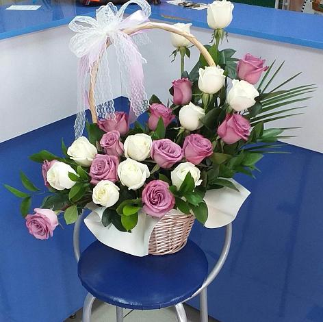 Цветочная композиция из Розы в корзине в Черниговке