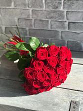 Букет Красные розы Фридом в Черниговке