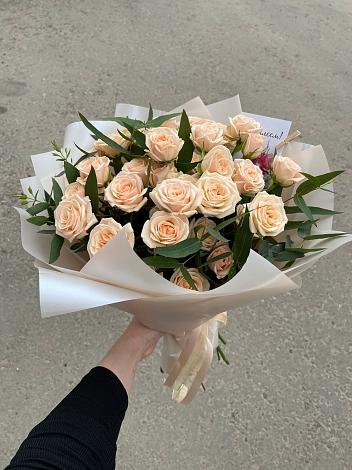 Букет Кремовые розы Латте в Черниговке